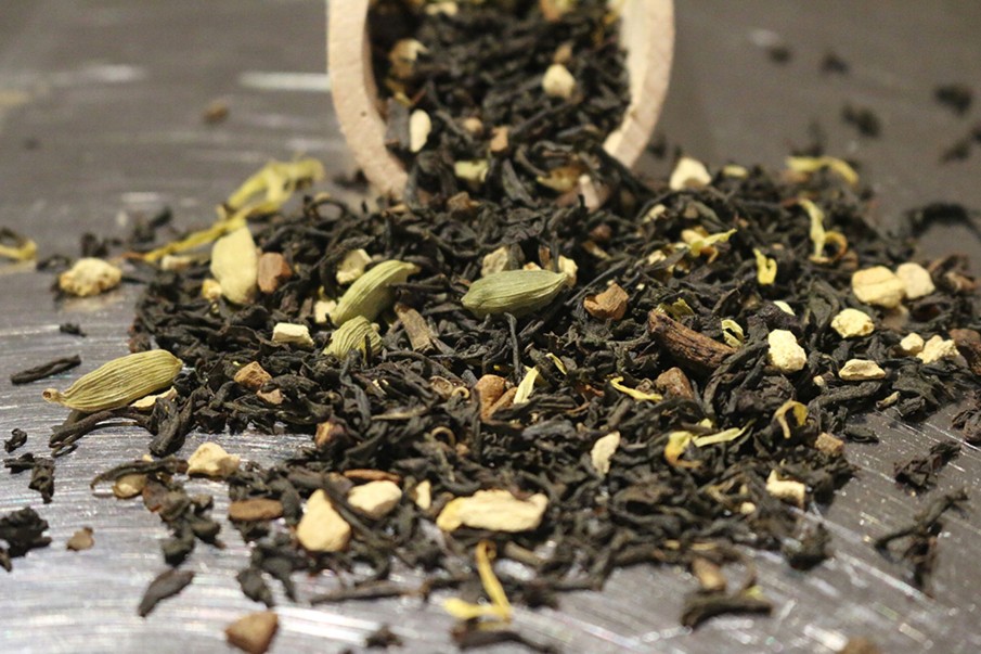 Tee teeblatt Schwarzer Tee Aromatisiert | Chai Tee: Ginger Orange, 100G (Ronnefeldt Tee)